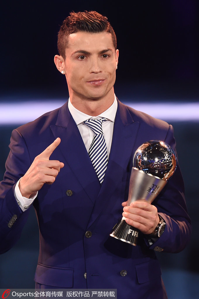 加里·内维尔：切尔西中轴线不够硬，距离赢得英超还很远